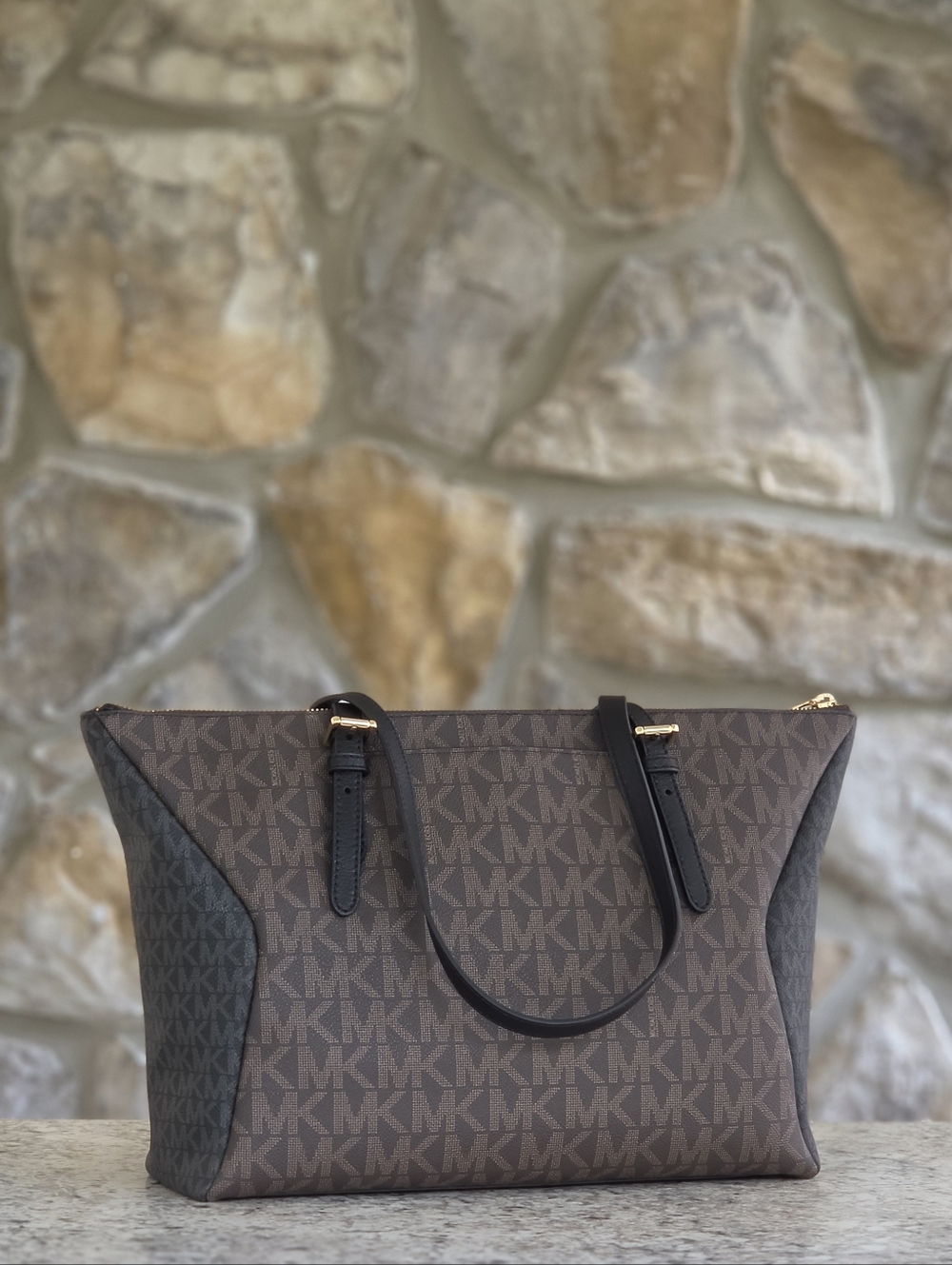 Michael Kors Coraline Logo Large Shoulder Bag - Picture 3 of 11